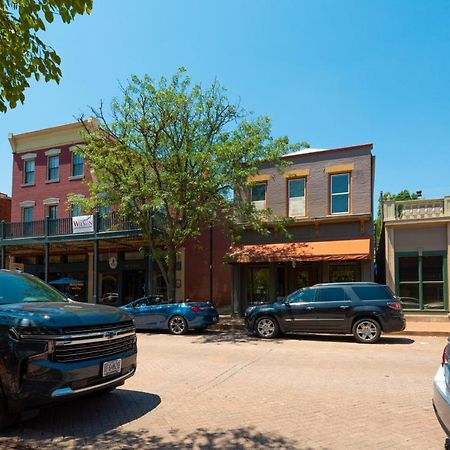 115 N Main Huge 2 Bedroom Unit On Main Street Saint Charles Exterior foto