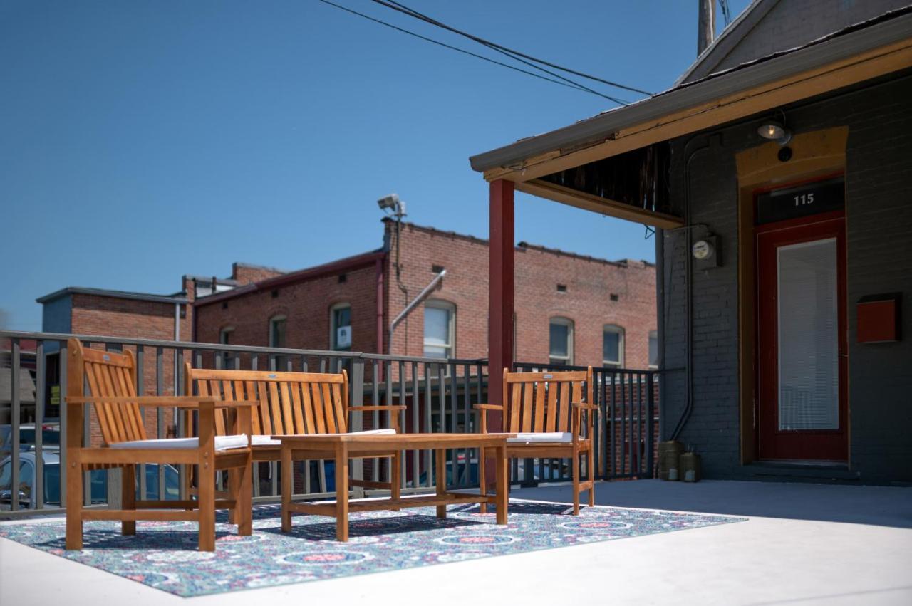 115 N Main Huge 2 Bedroom Unit On Main Street Saint Charles Exterior foto